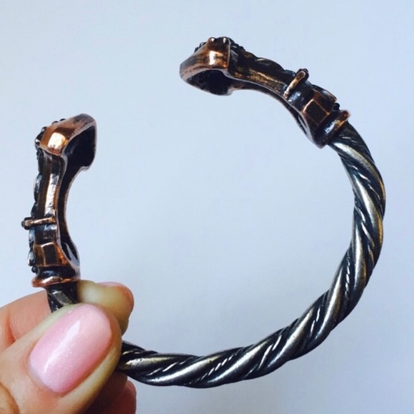 Thor Thunder-hammer Viking Torque Cuff - Picture 4 of 8